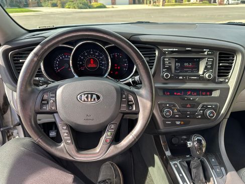 Used 2013 Kia Optima EX w/ Premium Pkg image 11