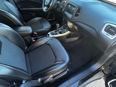 Used 2021 Jeep Compass Latitude w/ Sun and Sound Group image 12