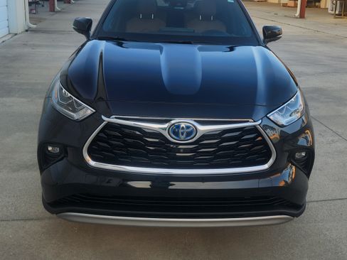 Used 2021 Toyota Highlander Platinum image 6