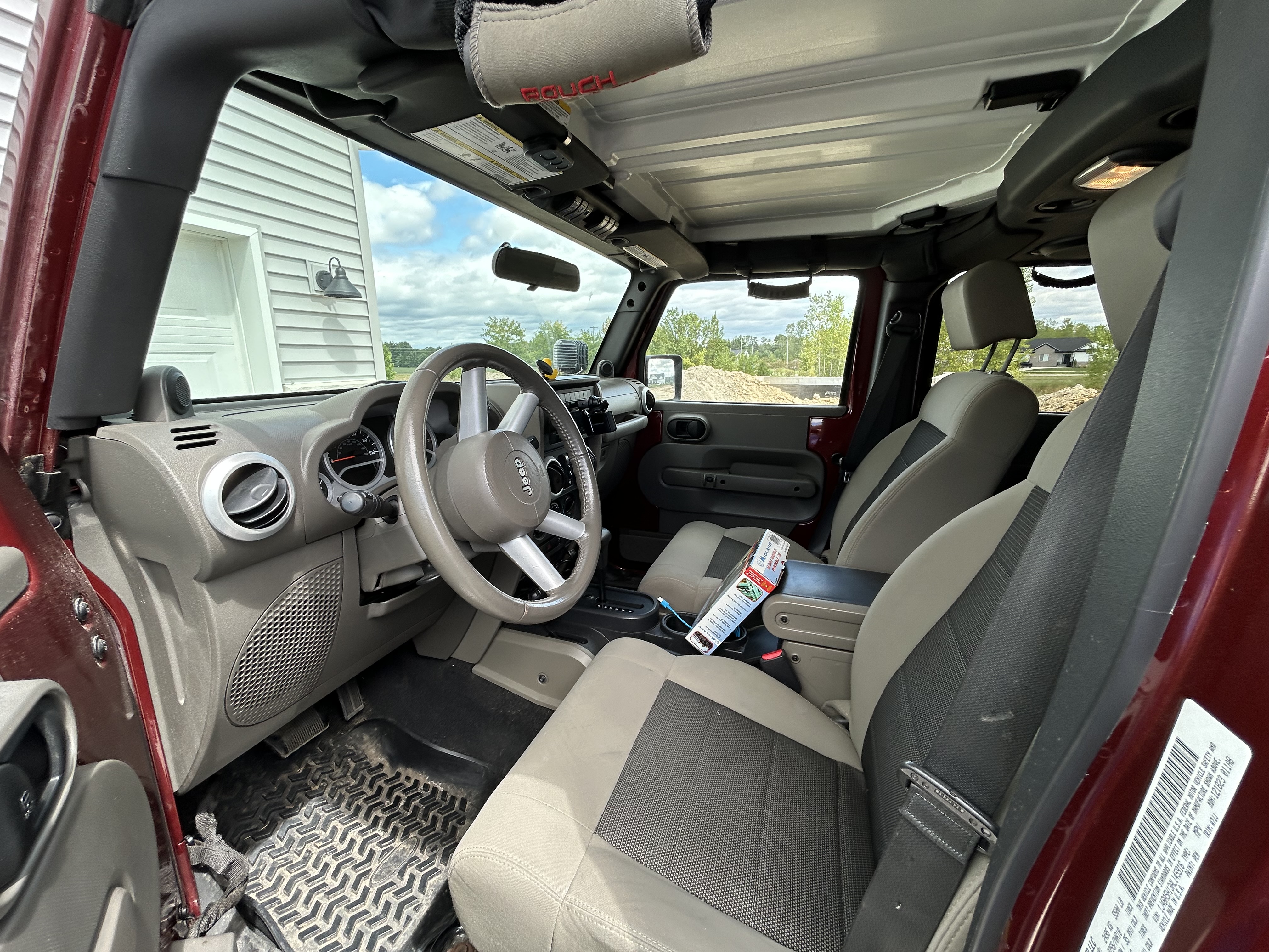 Used 2010 Jeep Wrangler Unlimited Sahara w/ Trailer Tow Group AWD/4WD image 8