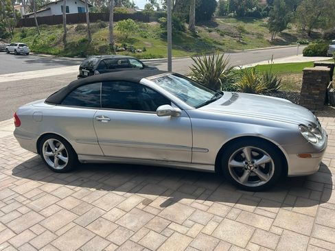 Used 2005 Mercedes-Benz CLK 320 Cabriolet image 4