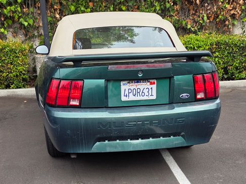 Used 2001 Ford Mustang Premium image 5