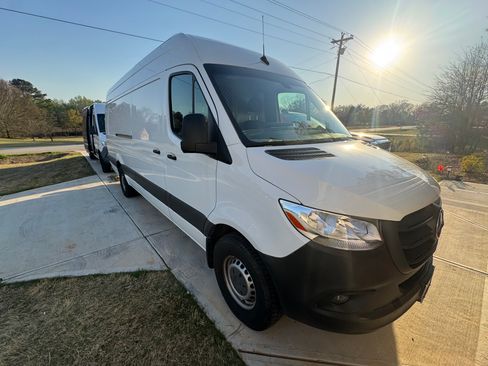 Used 2019 Mercedes-Benz Sprinter 170 image 1