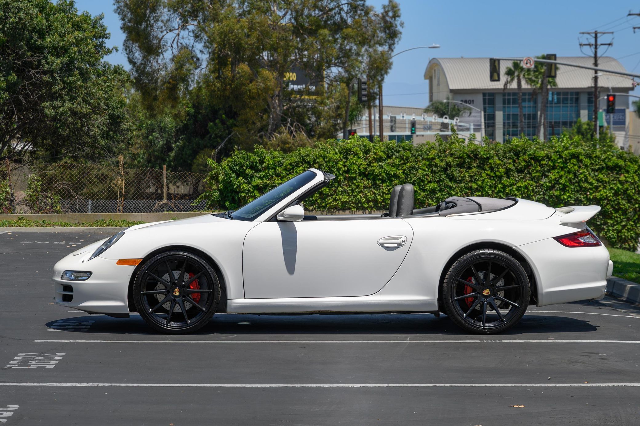 Used 2006 Porsche 911 Cabriolet image 4