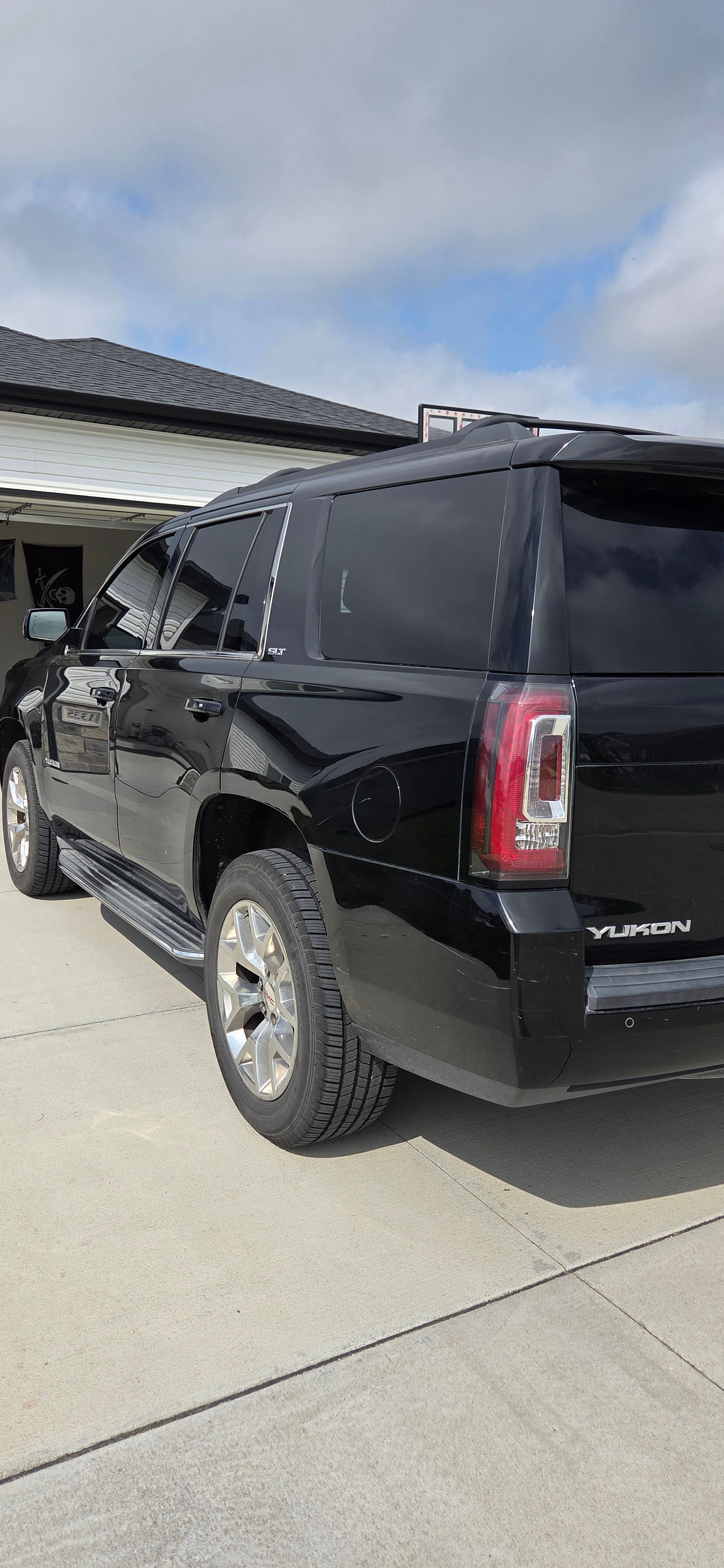Used 2015 GMC Yukon SLT w/ Open Road Package AWD/4WD image 6