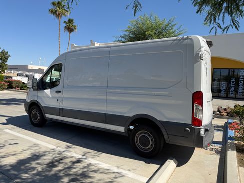Used 2018 Ford Transit 250 148 Medium Roof RWD image 2