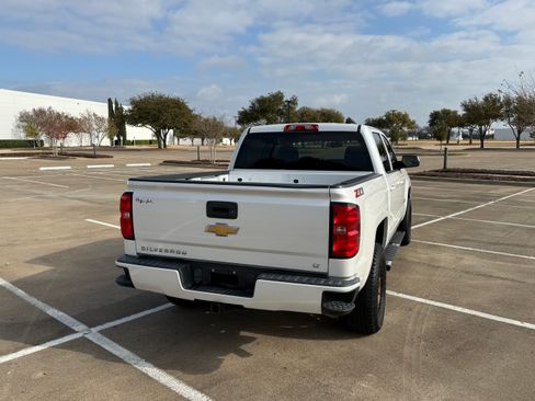 Used 2018 Chevrolet Silverado 1500 LT w/ Texas Edition image 11