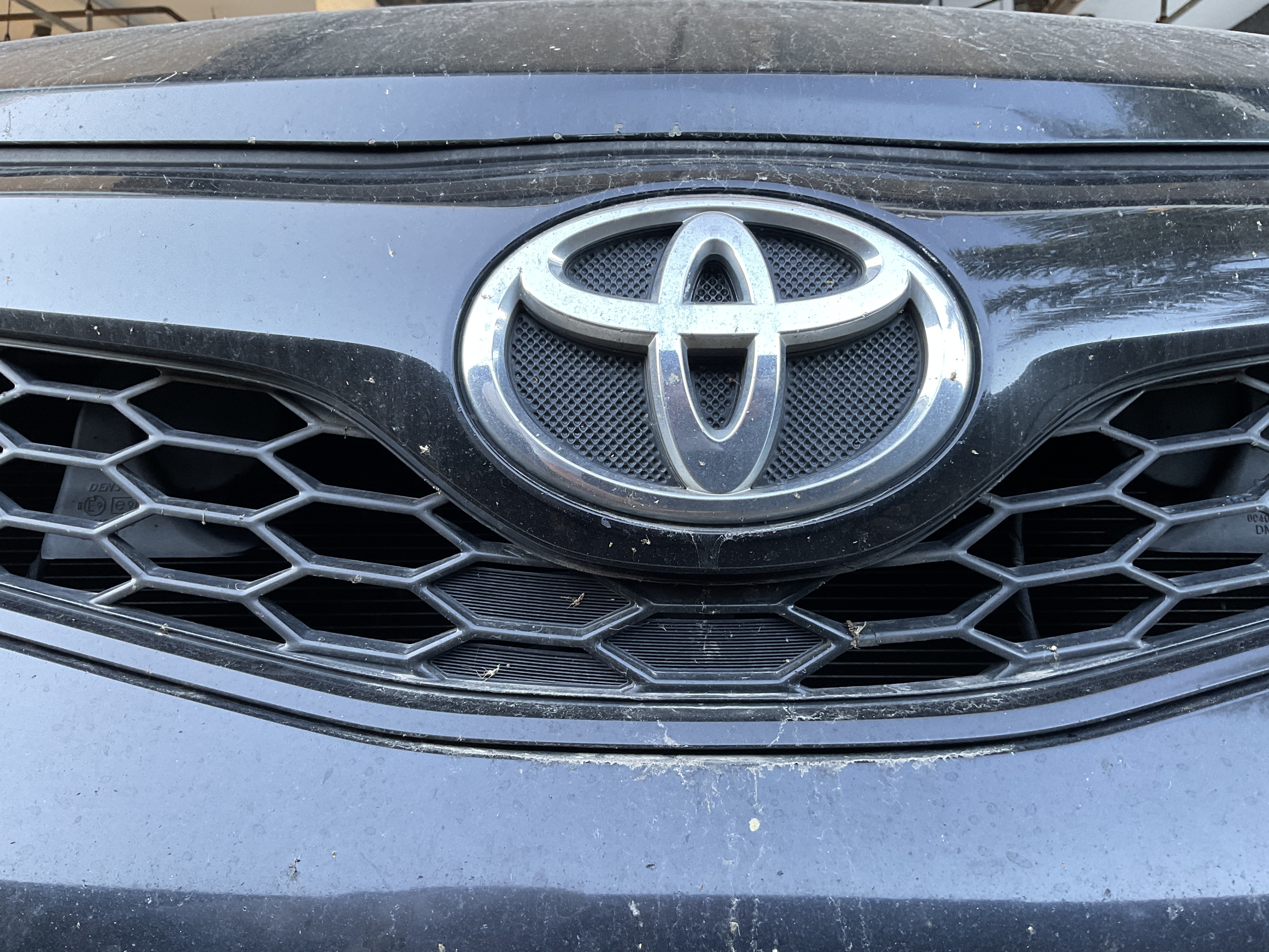 Used 2012 Toyota Camry SE FWD image 4