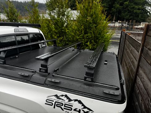 Used 2016 Toyota Tacoma SR w/ Towing Package image 6