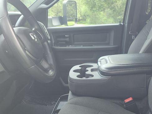 Used 2022 RAM 3500 Tradesman image 16