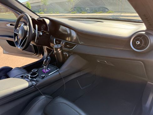 Used 2019 Alfa Romeo Giulia Ti image 21