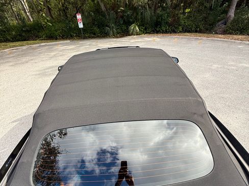 Used 2019 Ford Mustang Premium image 5