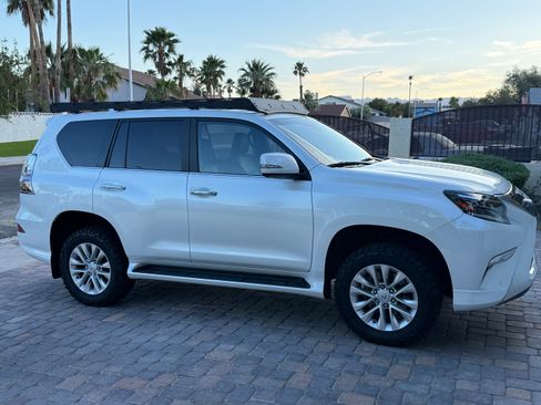 Used 2023 Lexus GX 460 Premium w/ Premium Plus Package AWD/4WD image 4