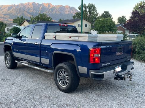 Used 2015 GMC Sierra 2500 SLT w/ Driver Alert Package image 11