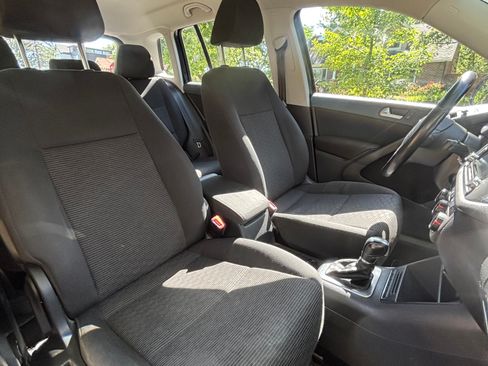 Used 2015 Volkswagen Tiguan SE FWD image 8