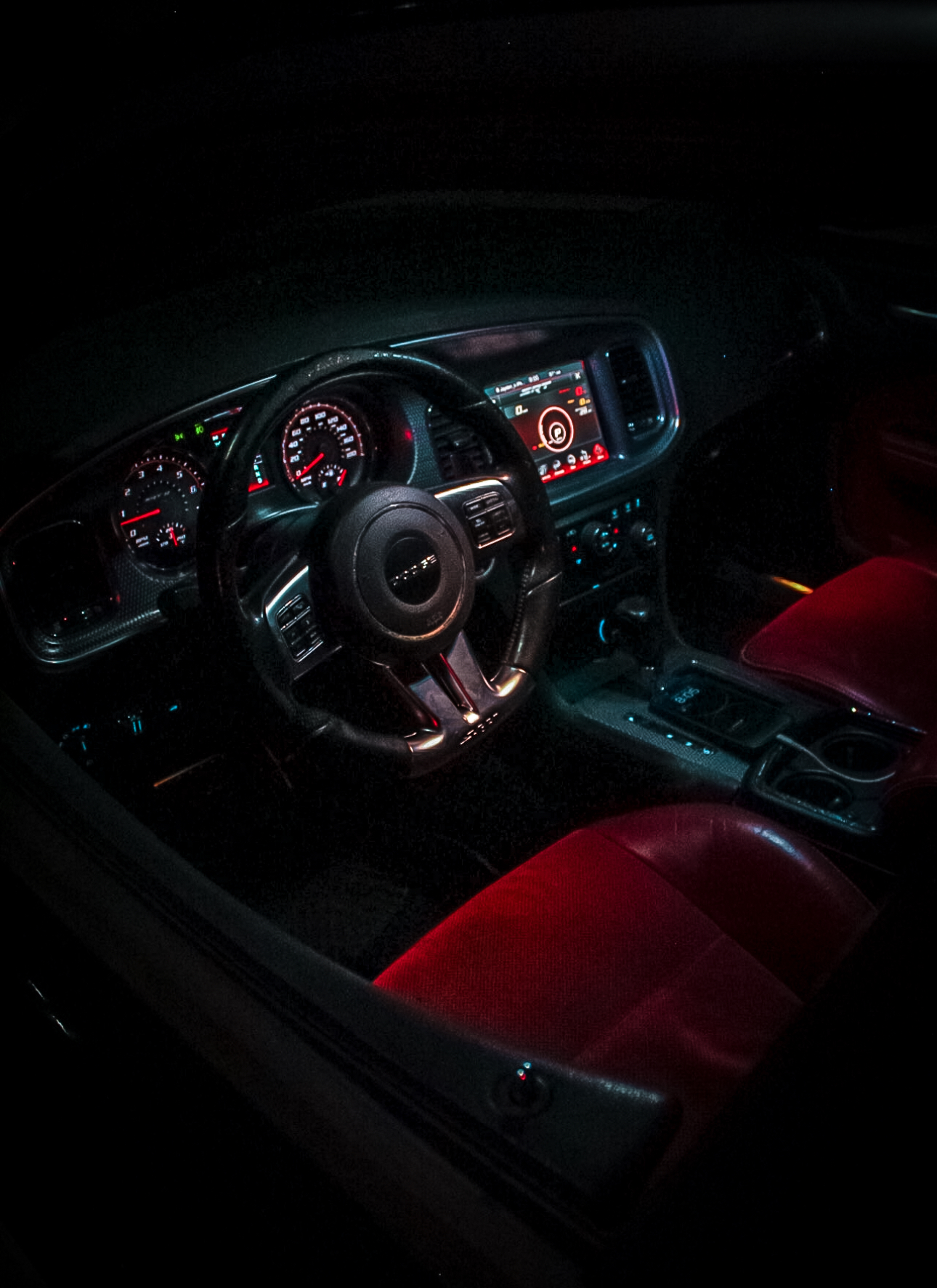 Used 2012 Dodge Charger SRT8 w/ Adaptive Cruise Control Group RWD image 8