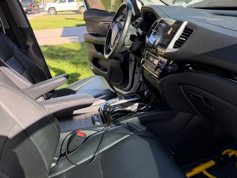 Used 2016 Honda Pilot Elite image 12