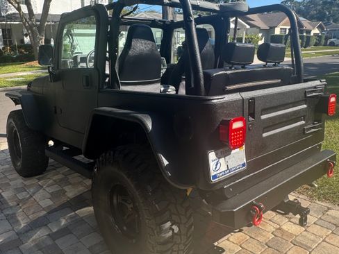 Used 1998 Jeep Wrangler Sport image 2