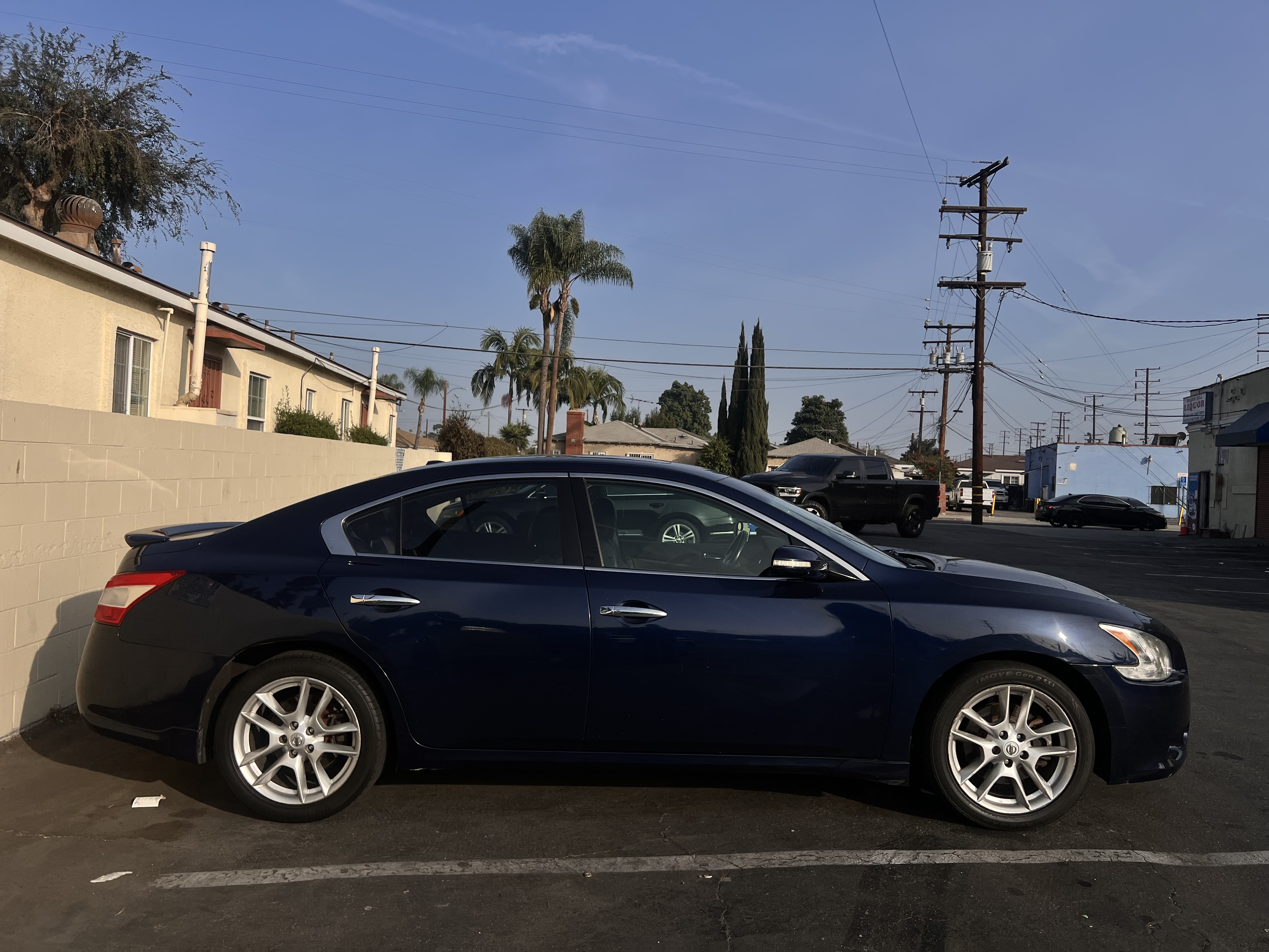Used 2010 Nissan Maxima 3.5 SV w/ Monitor Pkg FWD image 4