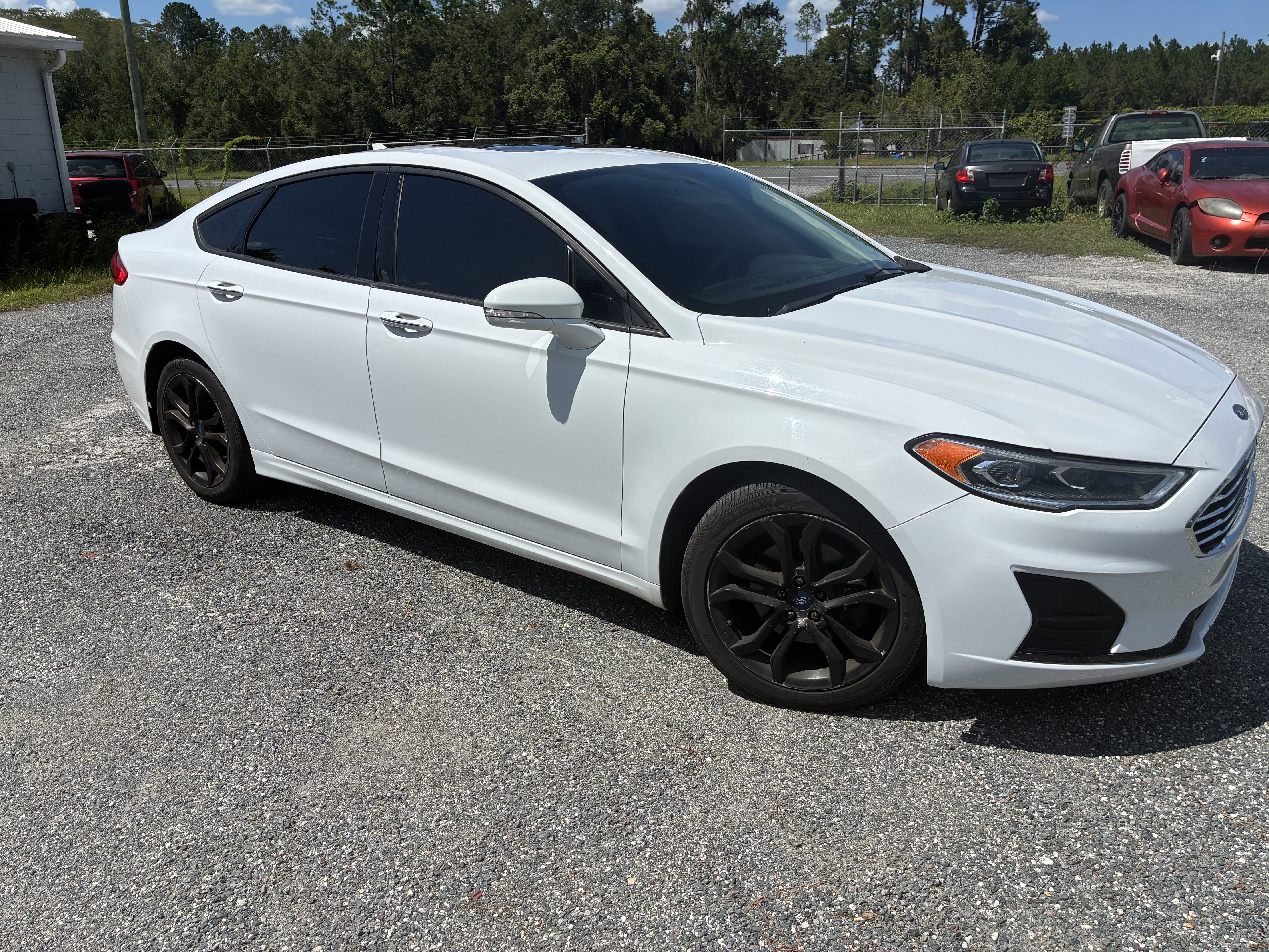 Used 2020 Ford Fusion SEL FWD image 2