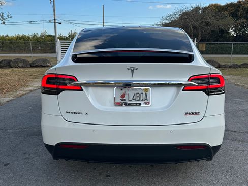 Used 2017 Tesla Model X 100D AWD/4WD image 9