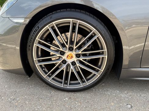 Used 2022 Porsche 718 Cayman GT4 image 22