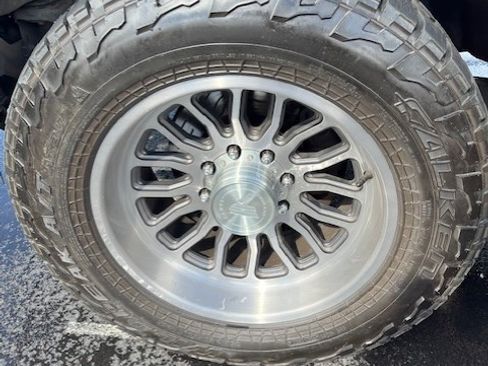 Used 2016 Ford F350 Platinum w/ Platinum Package image 12