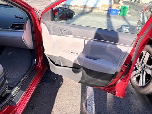 Used 2020 Hyundai Elantra SEL w/ Cargo Package (C1) image 15