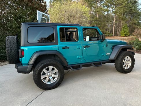 Used 2019 Jeep Wrangler Unlimited Sport S image 6