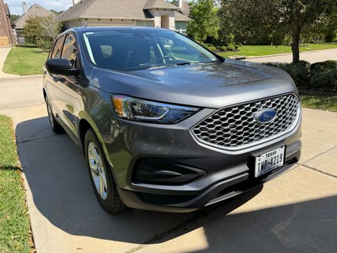 Used 2024 Ford Edge SE image 4