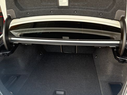 Used 2024 BMW i5 eDrive40i w/ M Sport Package image 12