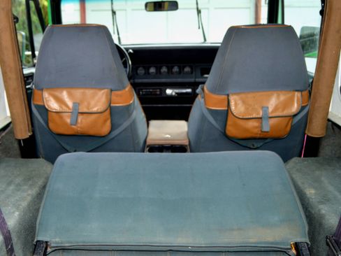 Used 1994 Jeep Wrangler Sahara image 19