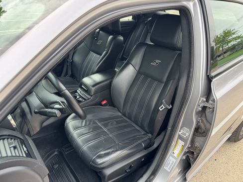 Used 2014 Chrysler 300 S AWD/4WD image 14