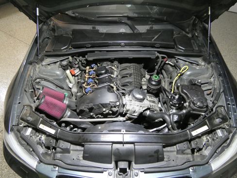 Used 2009 BMW 335i xDrive Sedan image 25