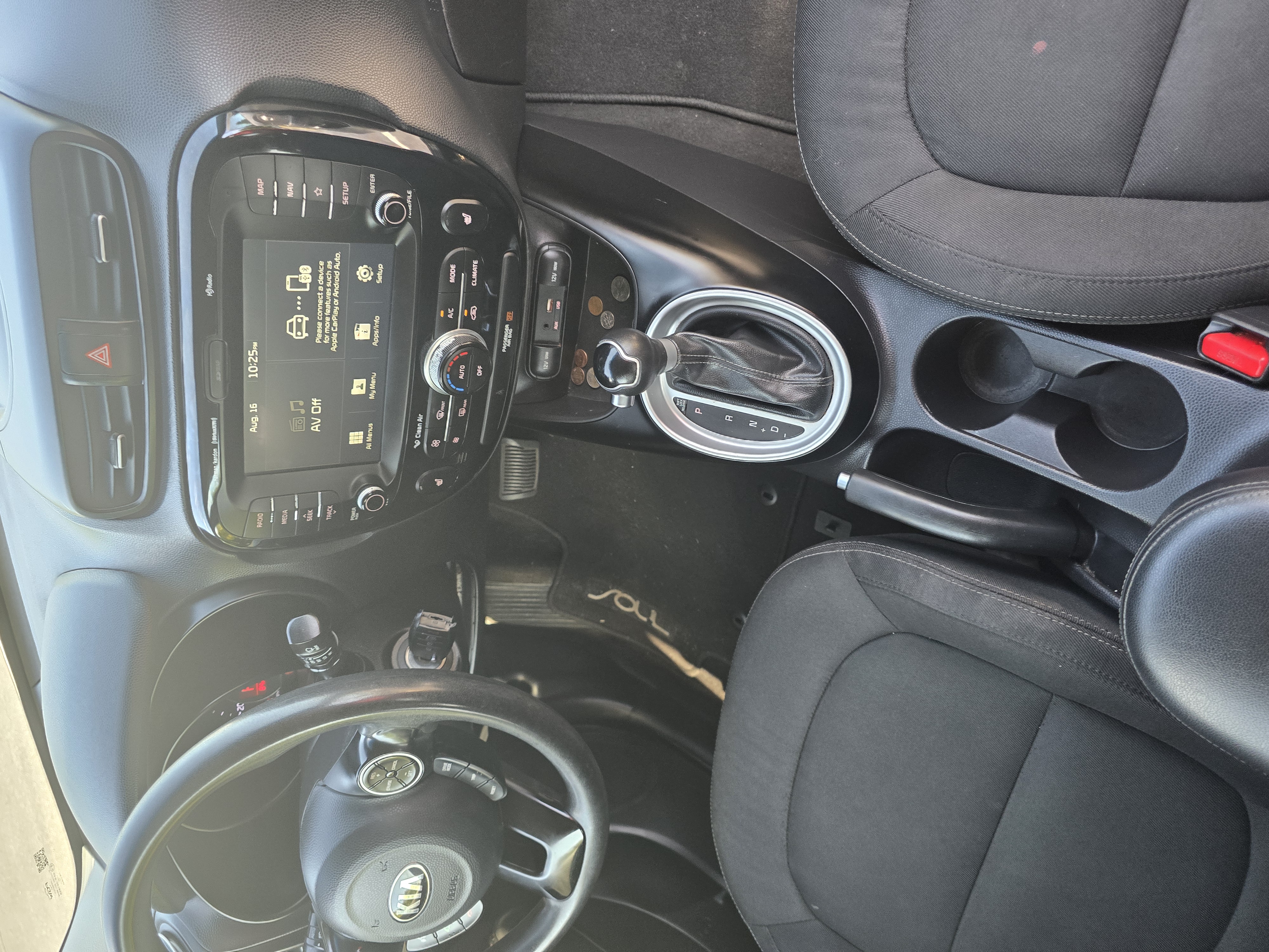 Used 2018 Kia Soul + FWD image 13