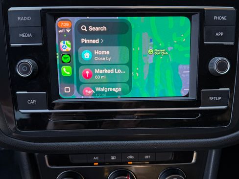 Used 2018 Volkswagen Tiguan S w/ 3rd Row Seat Package AWD/4WD image 13