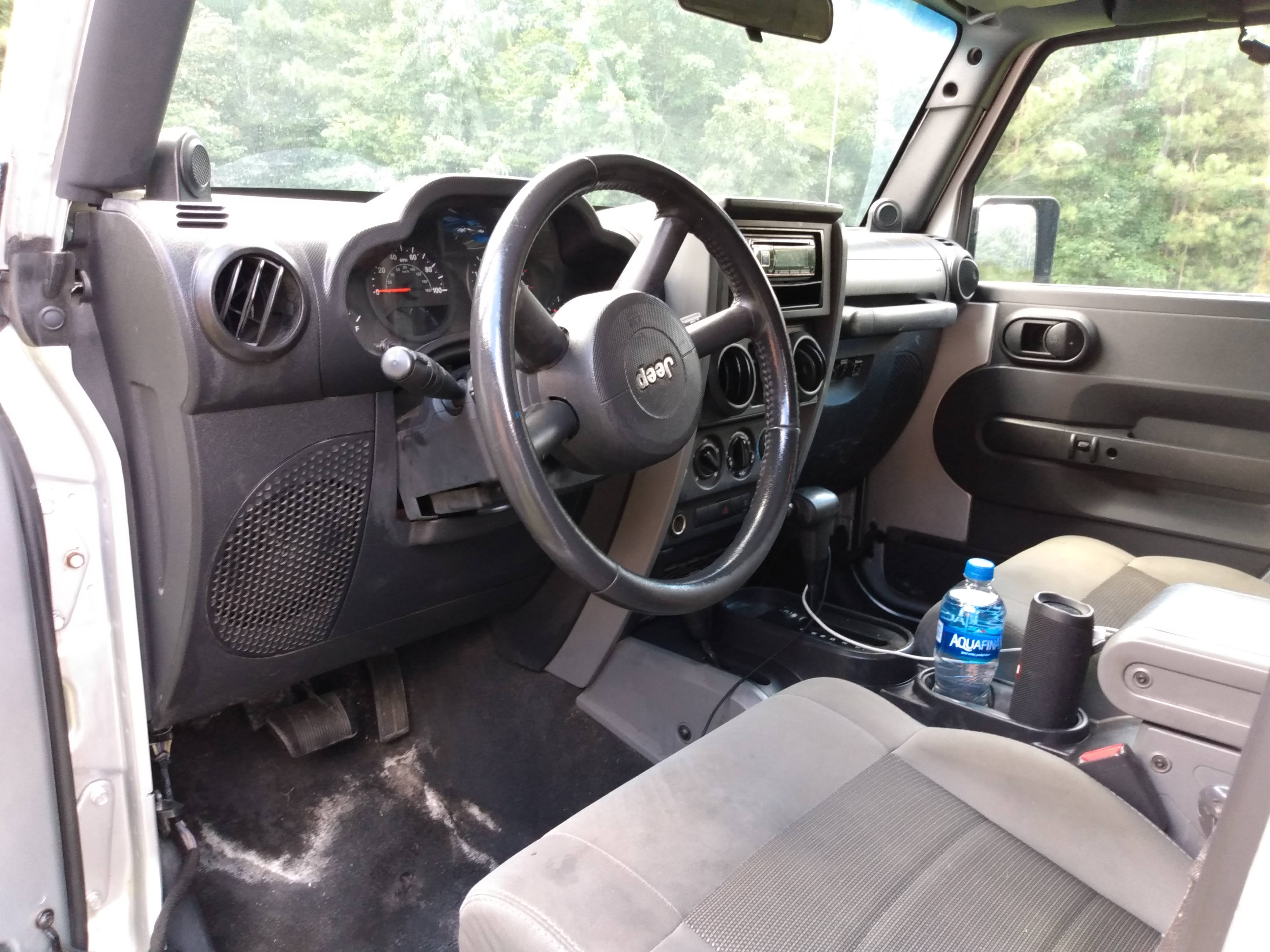 Used 2009 Jeep Wrangler Unlimited X AWD/4WD image 9