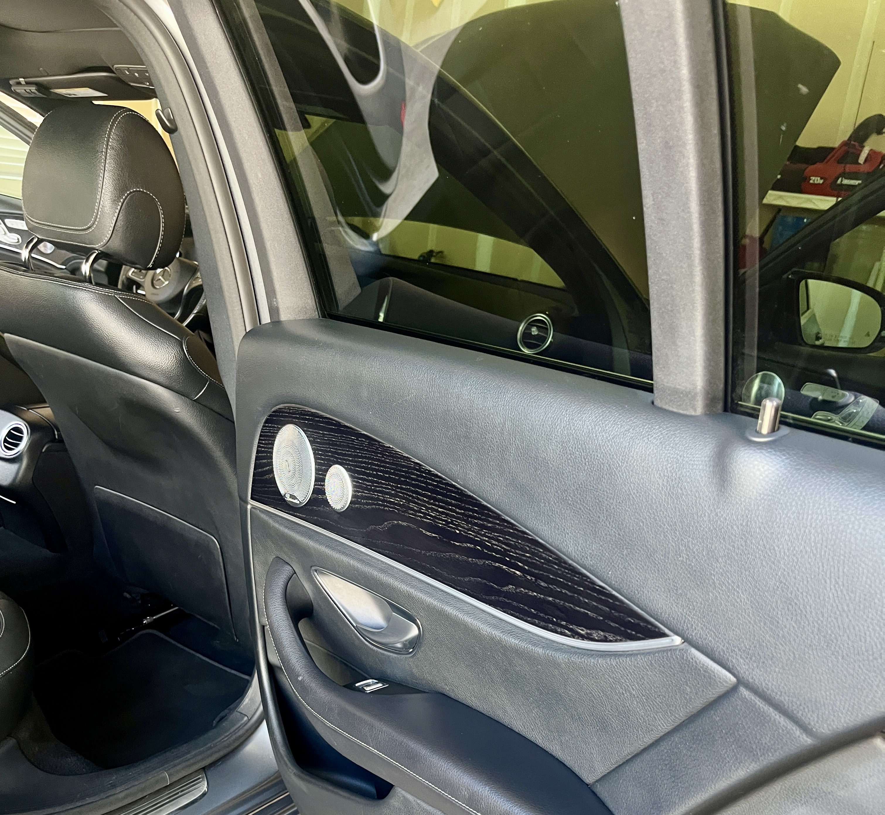 Used 2017 Mercedes-Benz E 300 4MATIC image 9