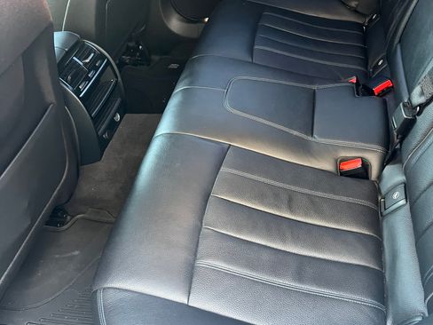 Used 2019 BMW 530i w/ M Sport Package image 9