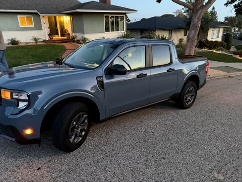 Used 2025 Ford Maverick XLT image 12