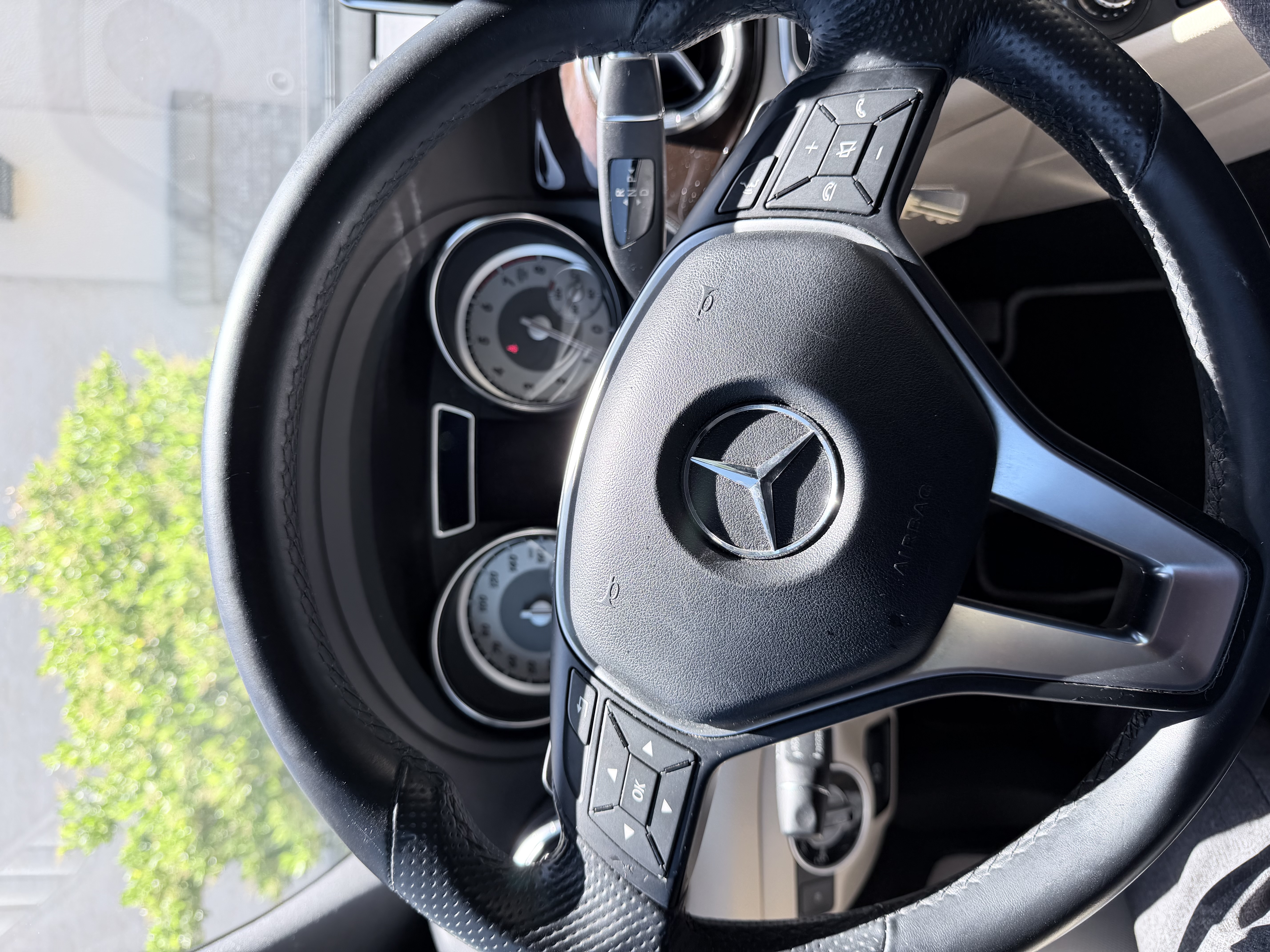 Used 2014 Mercedes-Benz CLA 250 image 5