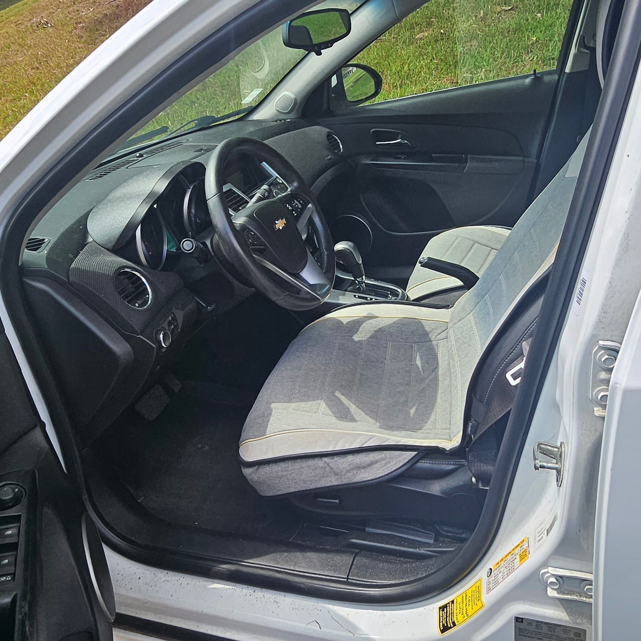 Used 2012 Chevrolet Cruze LT FWD image 11