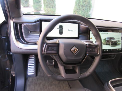 Used 2023 Rivian R1S Adventure image 12