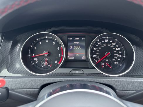 Used 2017 Volkswagen GTI SE FWD image 26