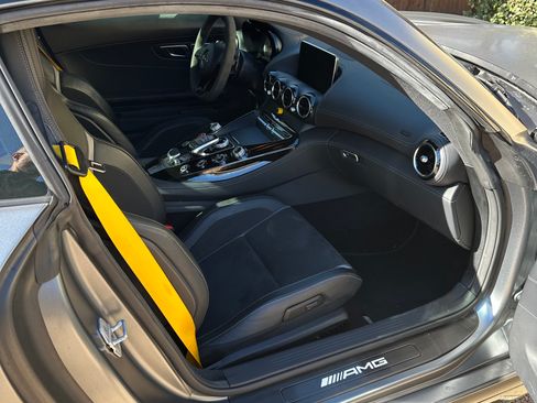 Used 2018 Mercedes-Benz AMG GT R image 8