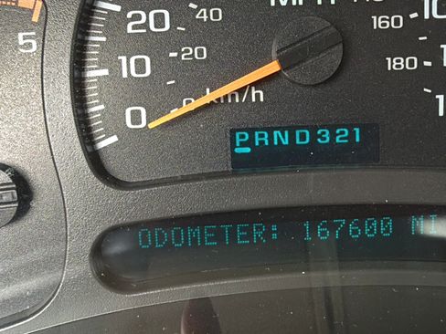 Used 2004 Chevrolet Silverado 3500 LS w/ Heavy-Duty Power Package AWD/4WD image 16