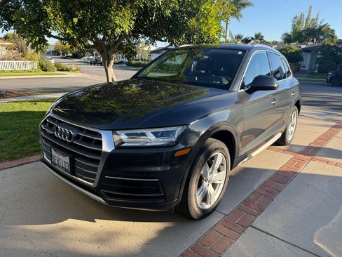 Used 2018 Audi Q5 2.0T Premium Plus w/ Premium Plus Package image 12