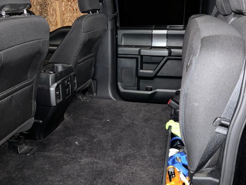 Used 2016 Ford F150 XLT w/ Equipment Group 302A Luxury image 11