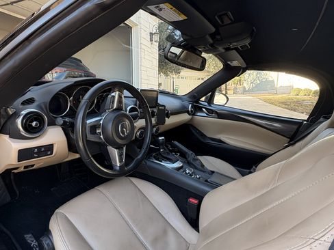 Used 2016 MAZDA MX-5 Miata Grand Touring image 11