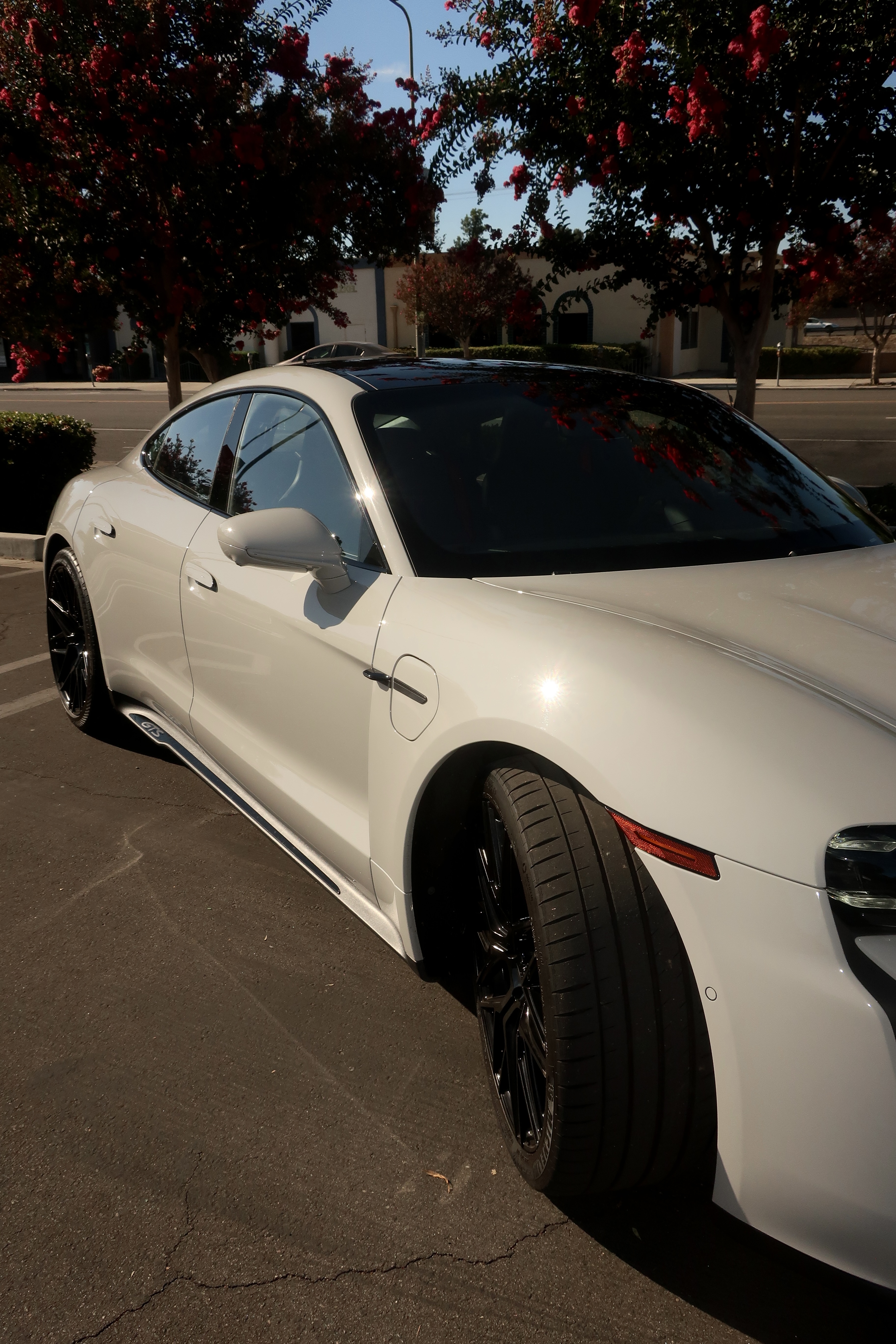 Used 2022 Porsche Taycan GTS AWD/4WD image 17